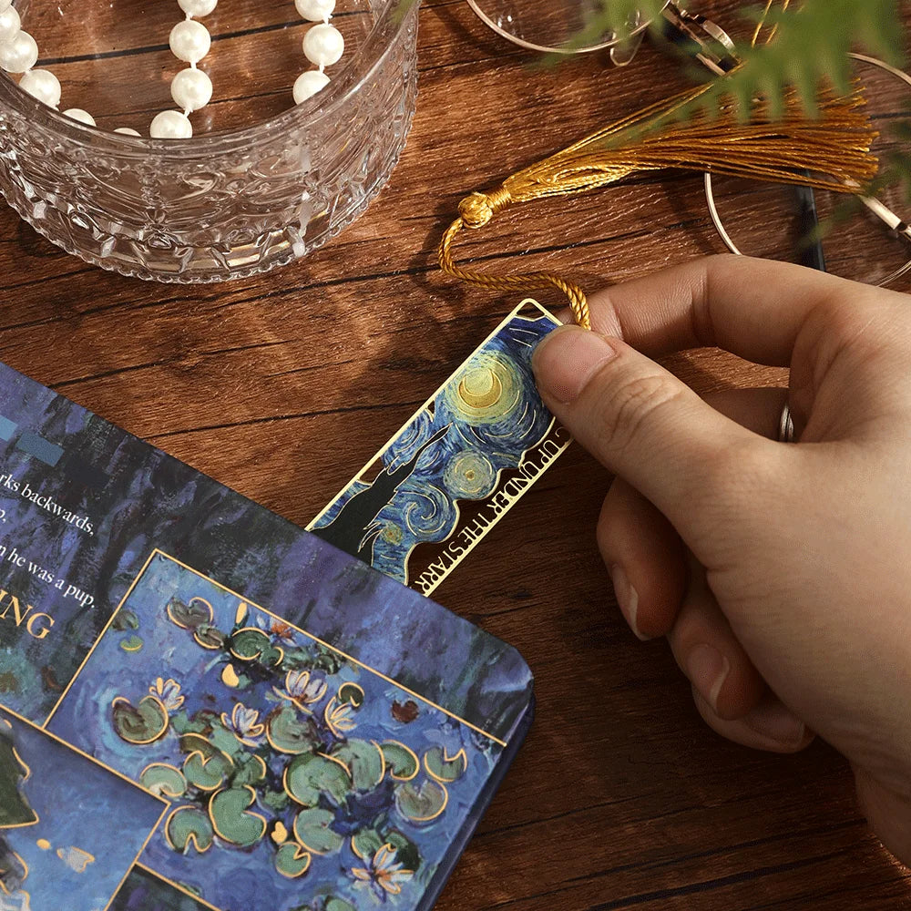 Hollow Metal Flower Bookmark – Sunflower, Iris & Rose Design for Book Lovers