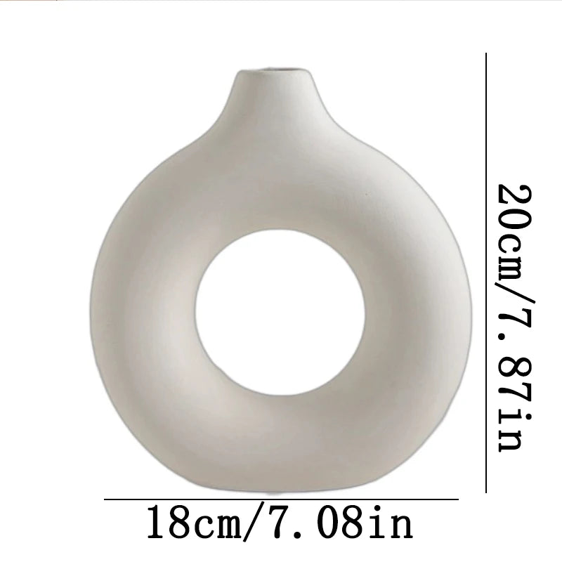 Nordic Plastic Flower Vase – Modern Hollow Circular Decorative Bottle for Home & Office