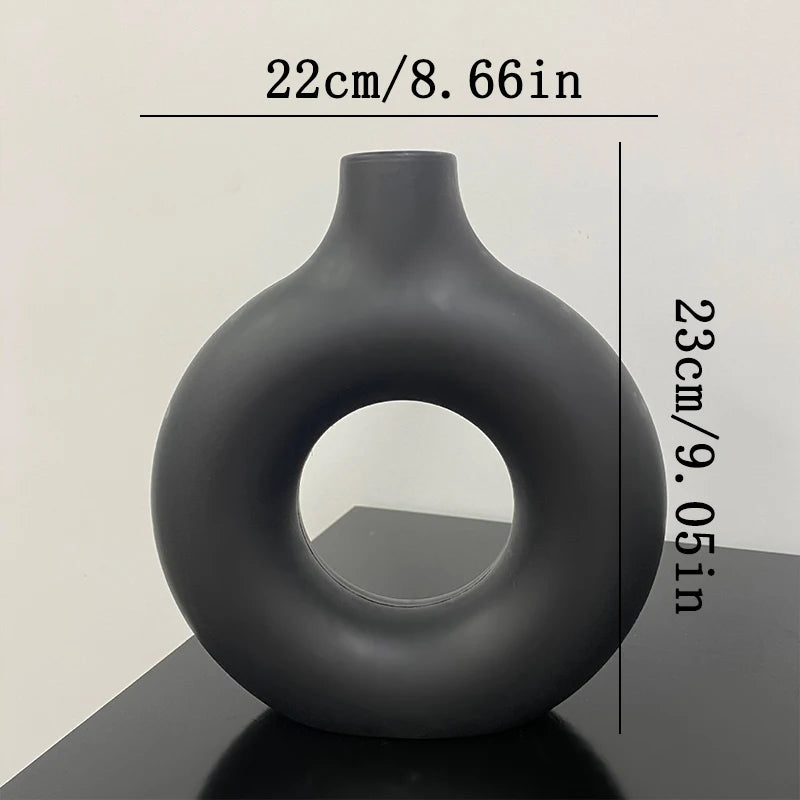 Nordic Plastic Flower Vase – Modern Hollow Circular Decorative Bottle for Home & Office