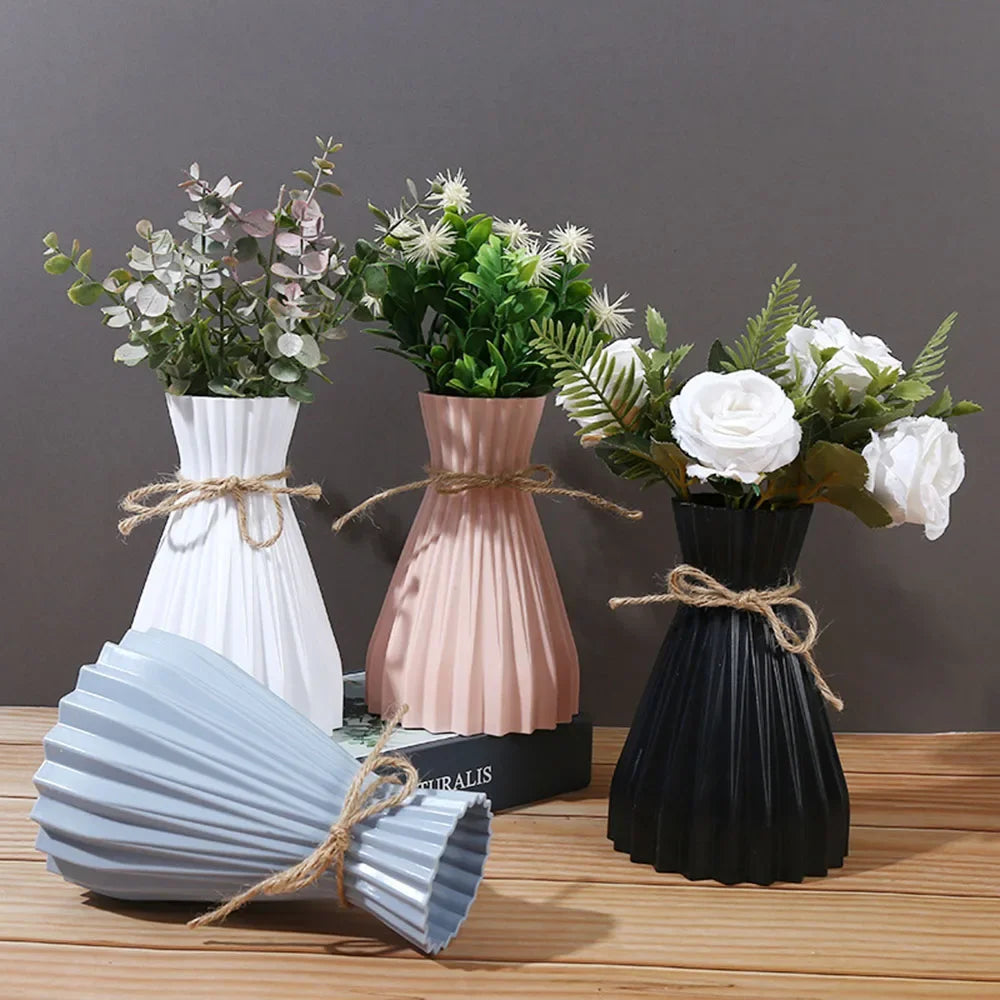 Creative Origami Vase – Modern Folding Plastic Flower Vase for Dry Arrangements