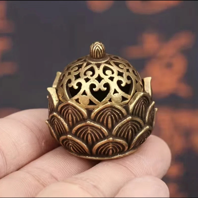 Hollow Lotus Mini Incense Burner – Tea Table Ornament & Aromatherapy Accessory