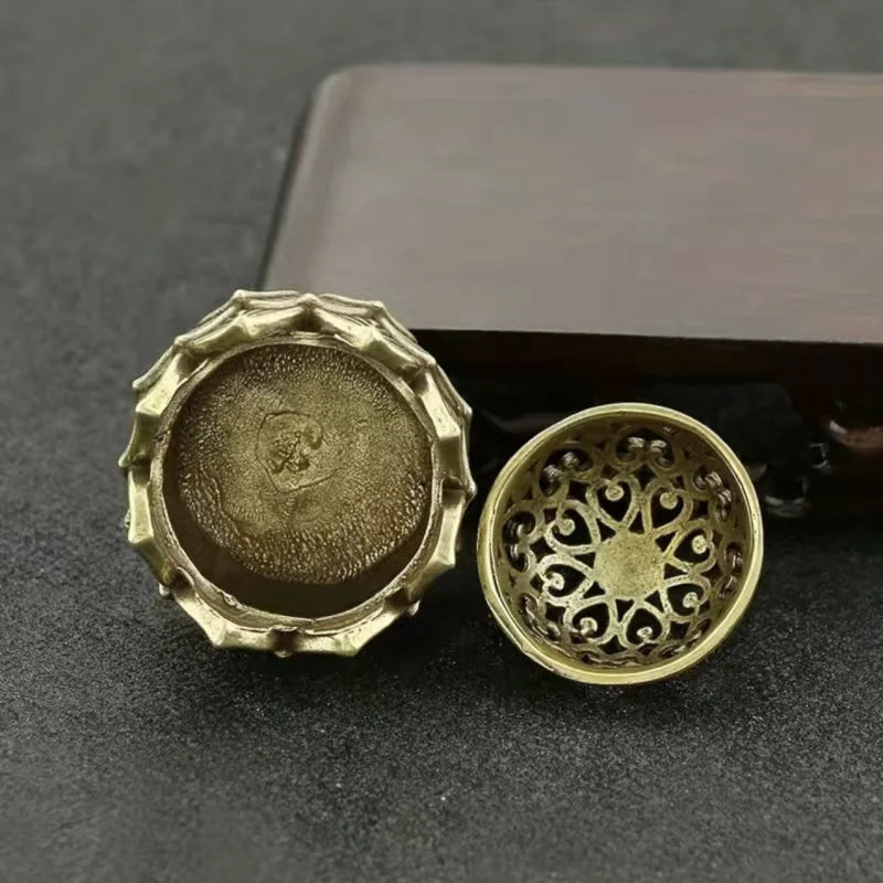 Hollow Lotus Mini Incense Burner – Tea Table Ornament & Aromatherapy Accessory