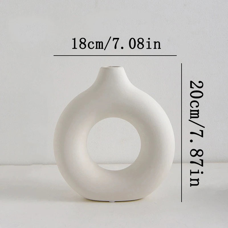 Nordic Plastic Flower Vase – Modern Hollow Circular Decorative Bottle for Home & Office