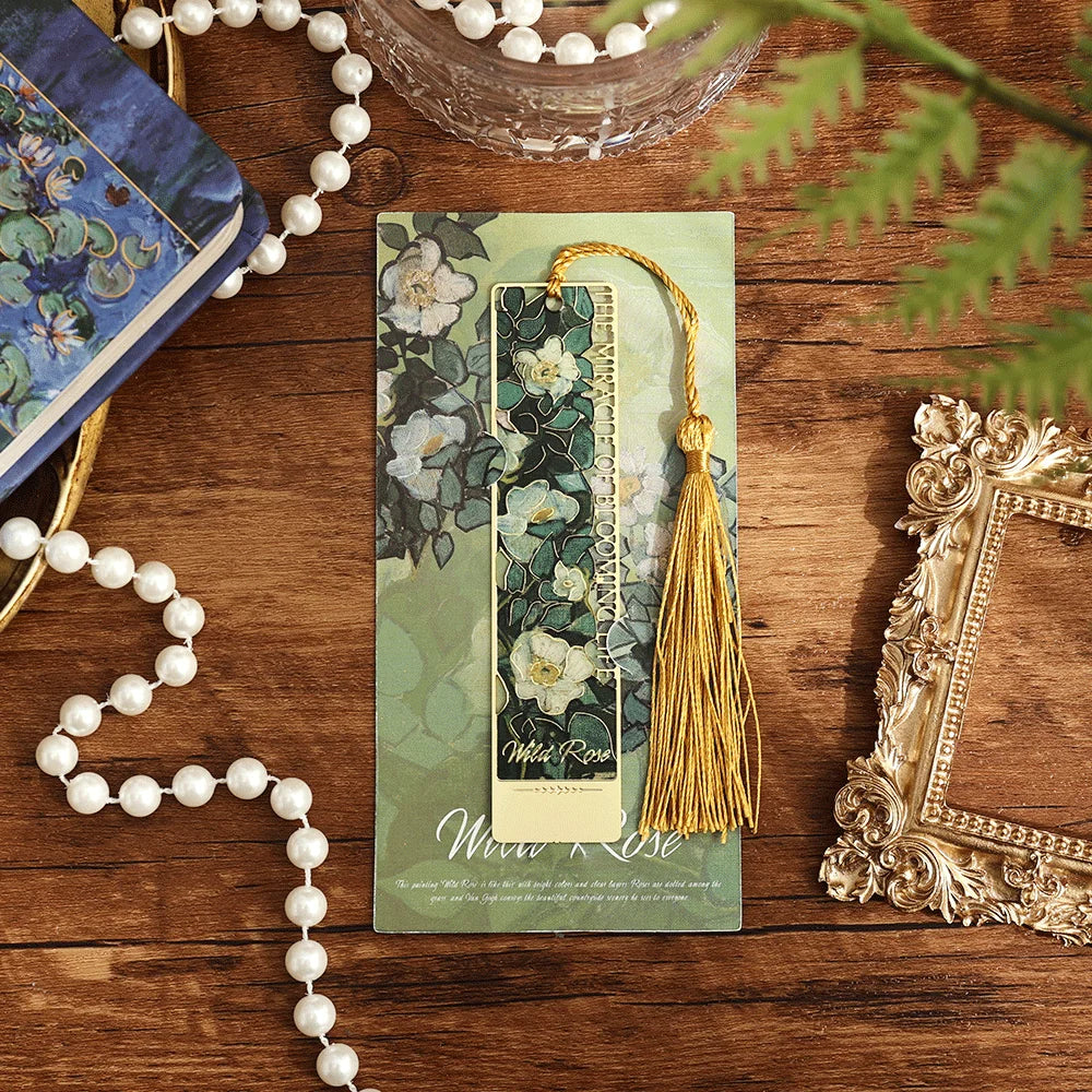 Hollow Metal Flower Bookmark – Sunflower, Iris & Rose Design for Book Lovers