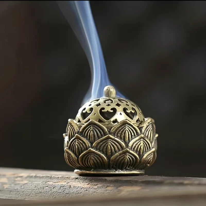 Hollow Lotus Mini Incense Burner – Tea Table Ornament & Aromatherapy Accessory