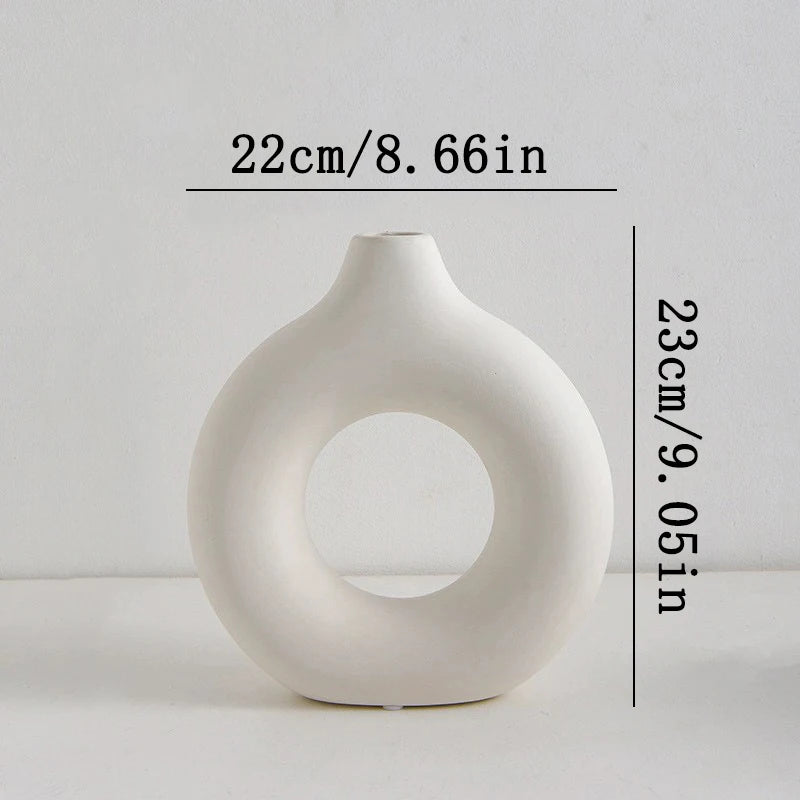 Nordic Plastic Flower Vase – Modern Hollow Circular Decorative Bottle for Home & Office