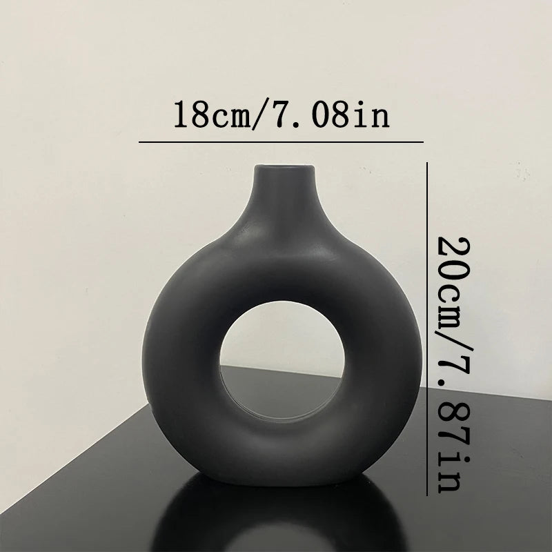 Nordic Plastic Flower Vase – Modern Hollow Circular Decorative Bottle for Home & Office