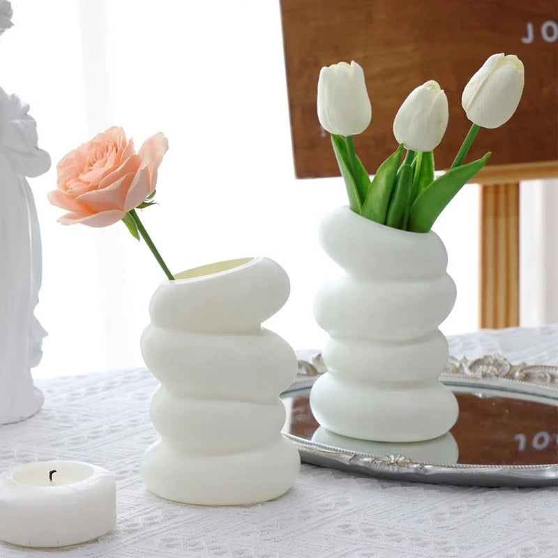 Plastic Spiral White Vase – Nordic Modern Flower Arrangement Decor