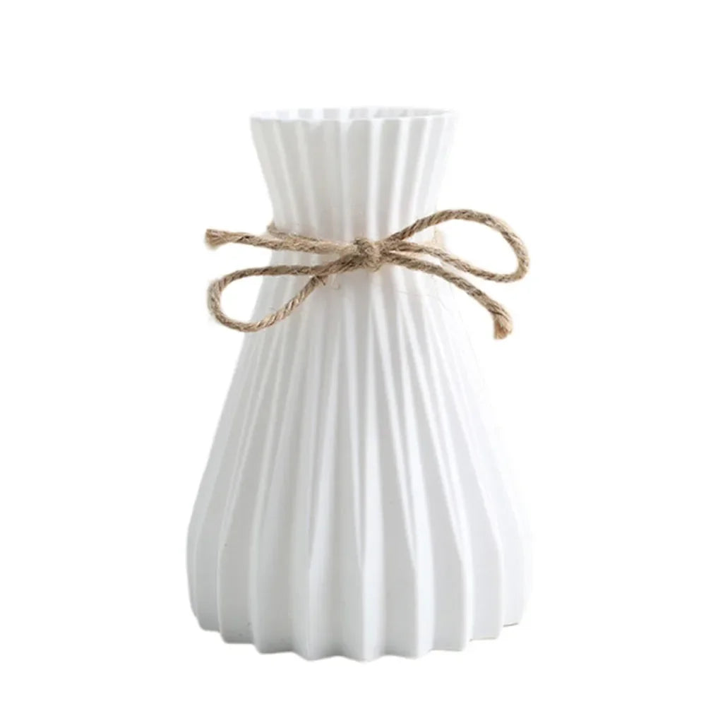 Creative Origami Vase – Modern Folding Plastic Flower Vase for Dry Arrangements